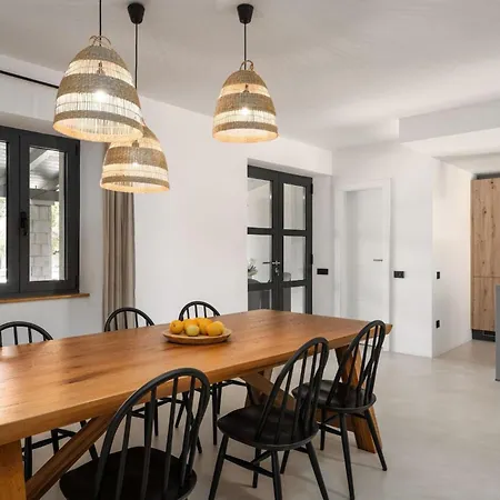 Villa Modern Molindrio With Pool In Poreč