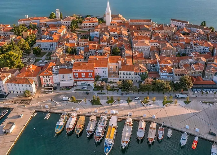 빌라 Modern Molindrio With Pool In 포레치