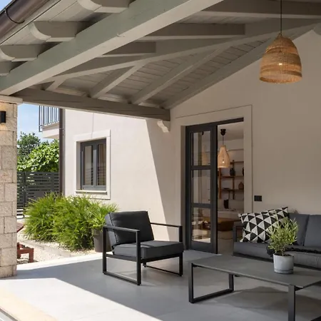 Modern Molindrio With Pool In Vila *
